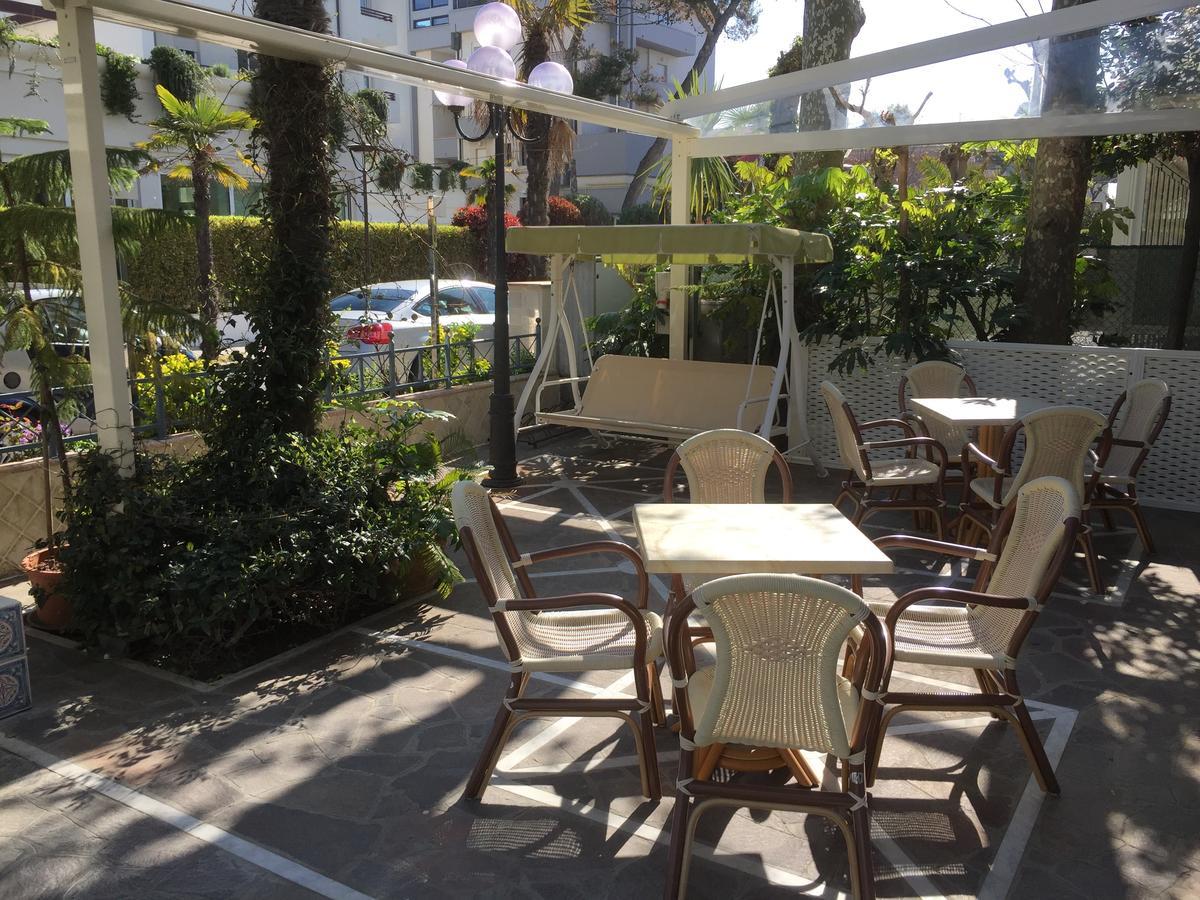 Royal Boutique Hotel Riccione Exterior photo